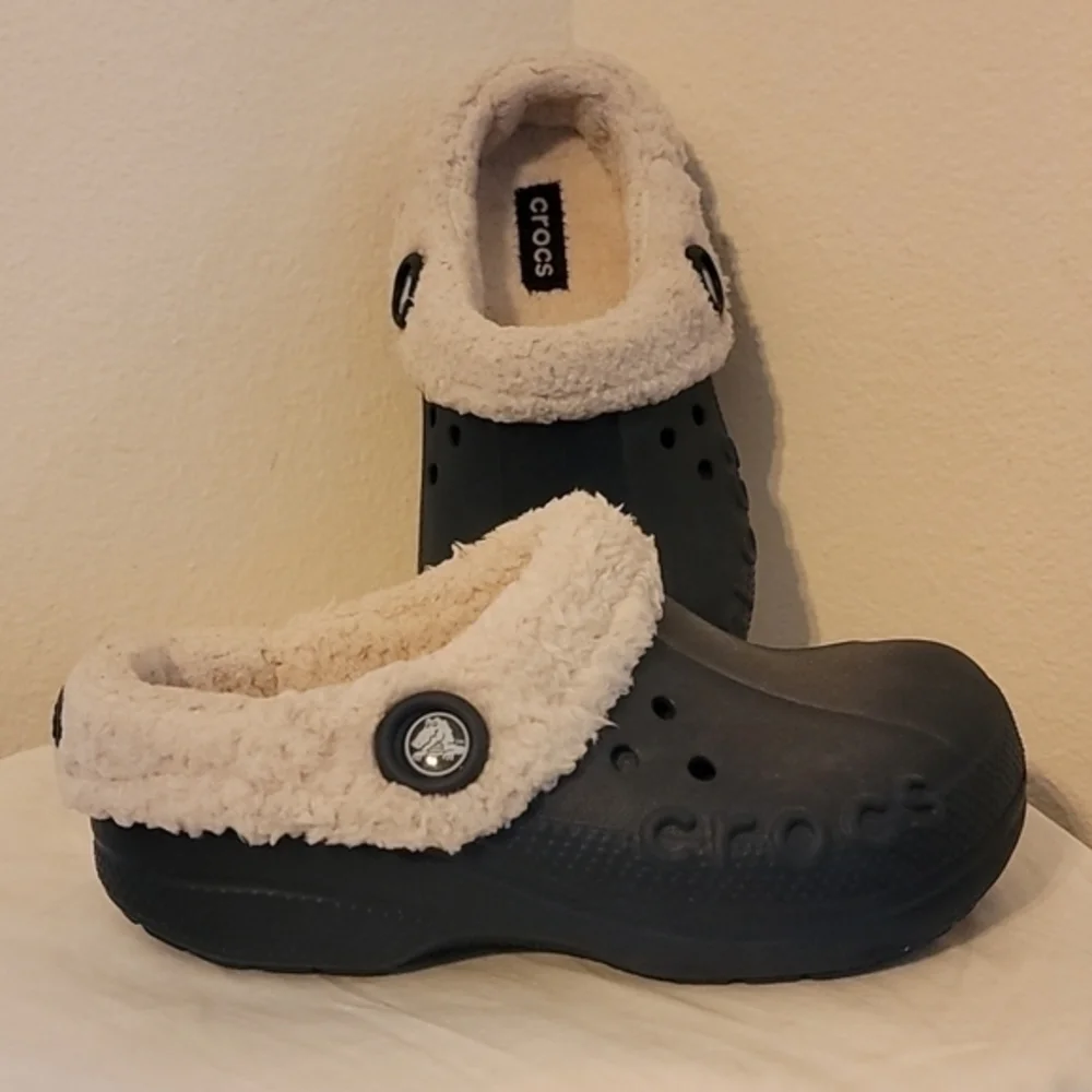 CHILDREN'S CLASSIC CROCS - NAVY‎ WITH FLEECE LINING